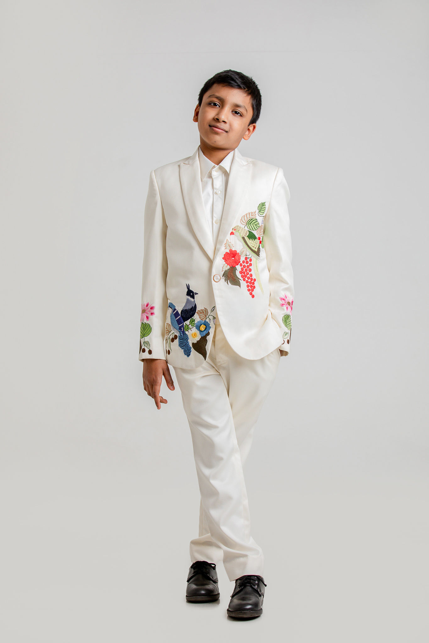 Elegant White Blazer Suit