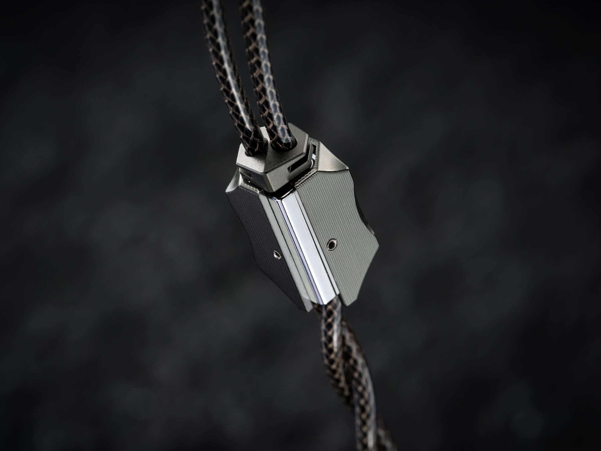 Alexander cable splitter studio detail