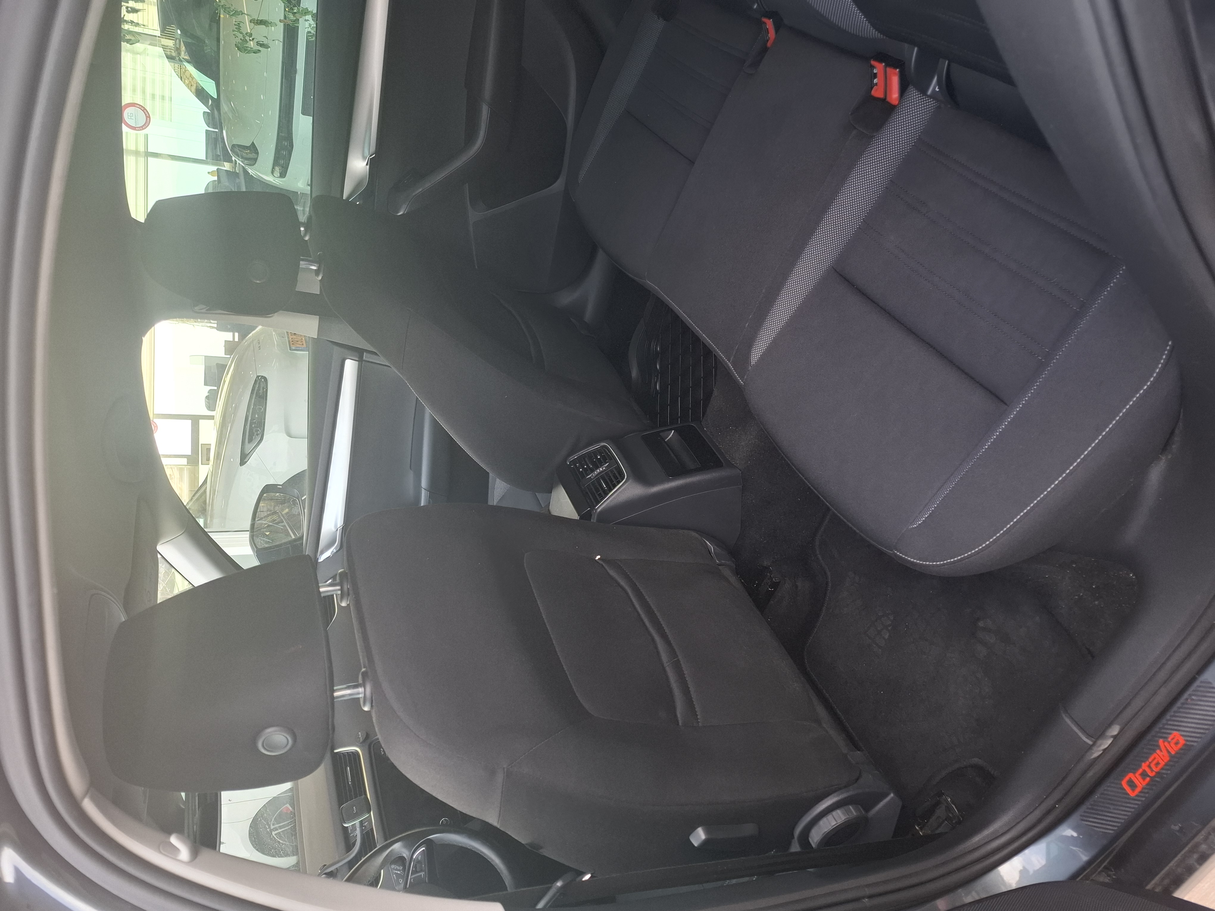 תמונות רכב סקודה OCTAVIA