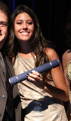 JULIA DE FAVERI SIQUEIRA DIREITO UMC.jpg