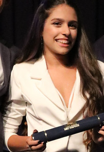 JULIA BARROS ECONOMIA UEL..jpg