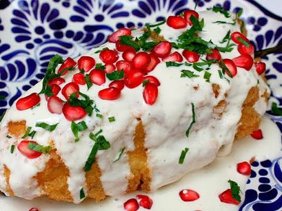 Origen de los chiles en nogada: ¿Cuáles de estas versiones conoces?