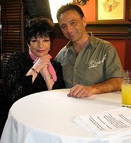 LIZA MINNELLI, SARDI'S RESTAURANT, NYC