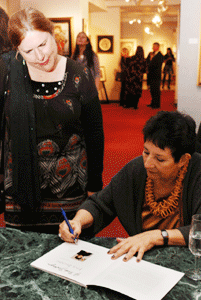 Graciela Rodo Boulnager signing 2012