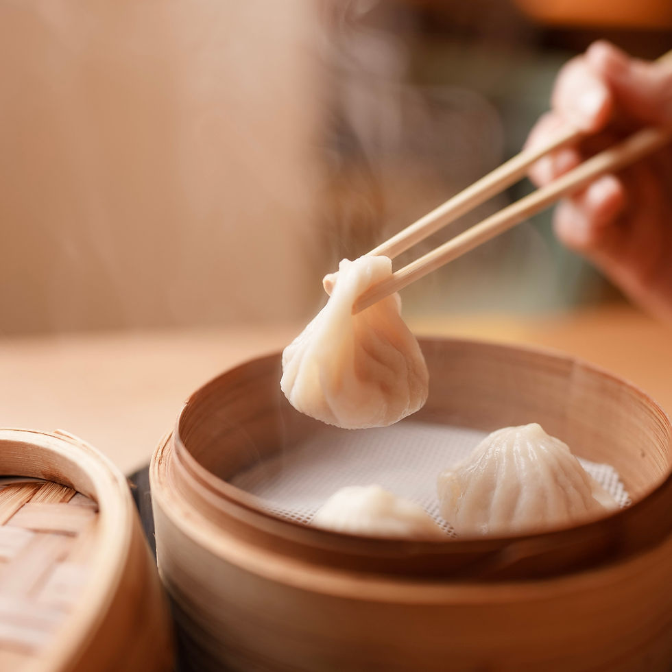 【ぎょうざの一休夙川】夙川で本格点心と昼飲みを楽しむ|溢れる肉汁の「小籠包」と名物「神戸みそだれ餃子」