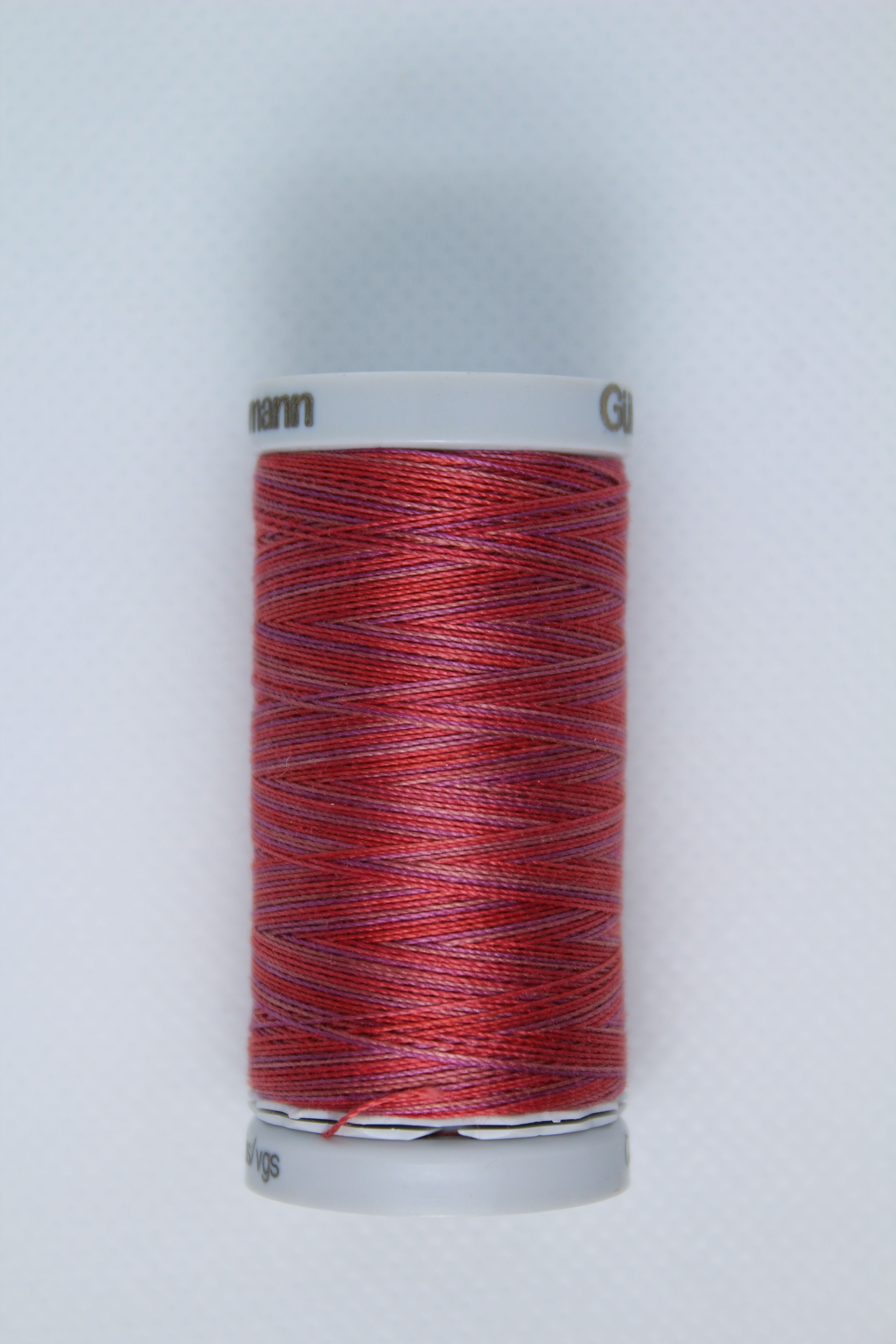 4042 Gutermann Cotton 30 Variegated