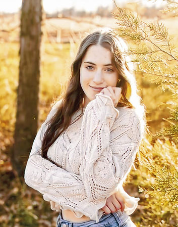 Carina Giddings_edited_edited.jpg