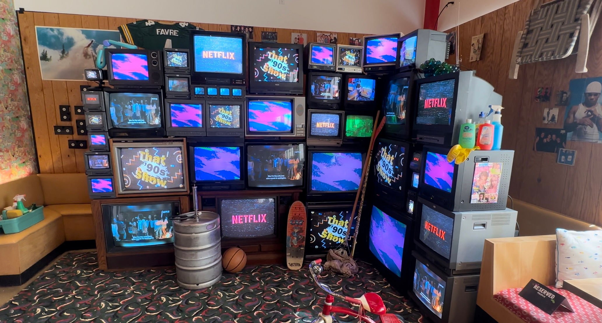 Netflix That 90's Show Retro TV Wall Vintage Television Installation Rental 1990's