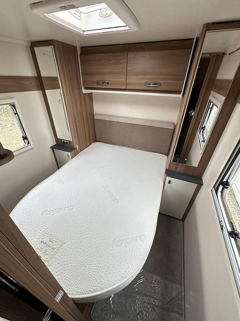 Thumbnail: SWIFT ACE GLOBETROTTER 