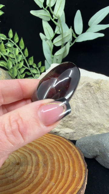 Thumbnail: Red Tiger Eye Heart