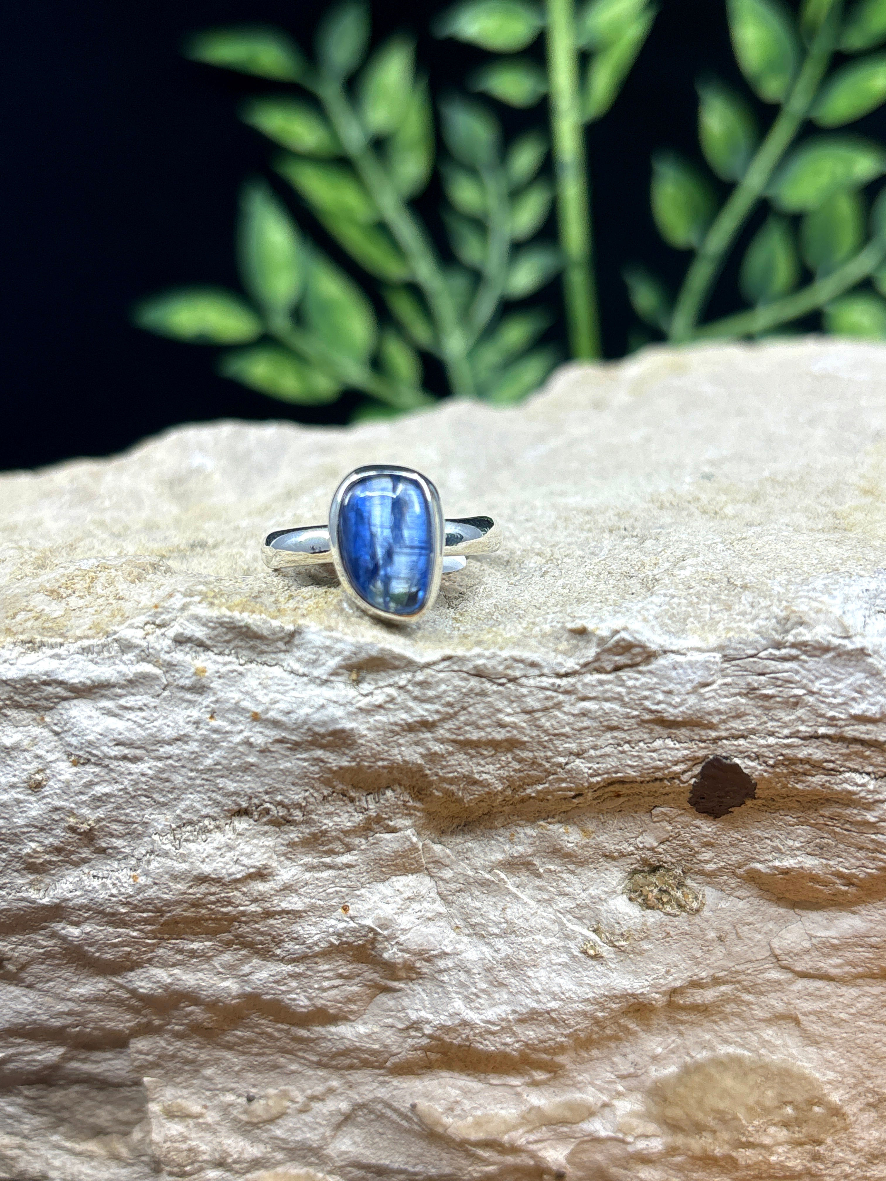 Blue Kyanite Sterling Silver Ring - Med/A - Size 8