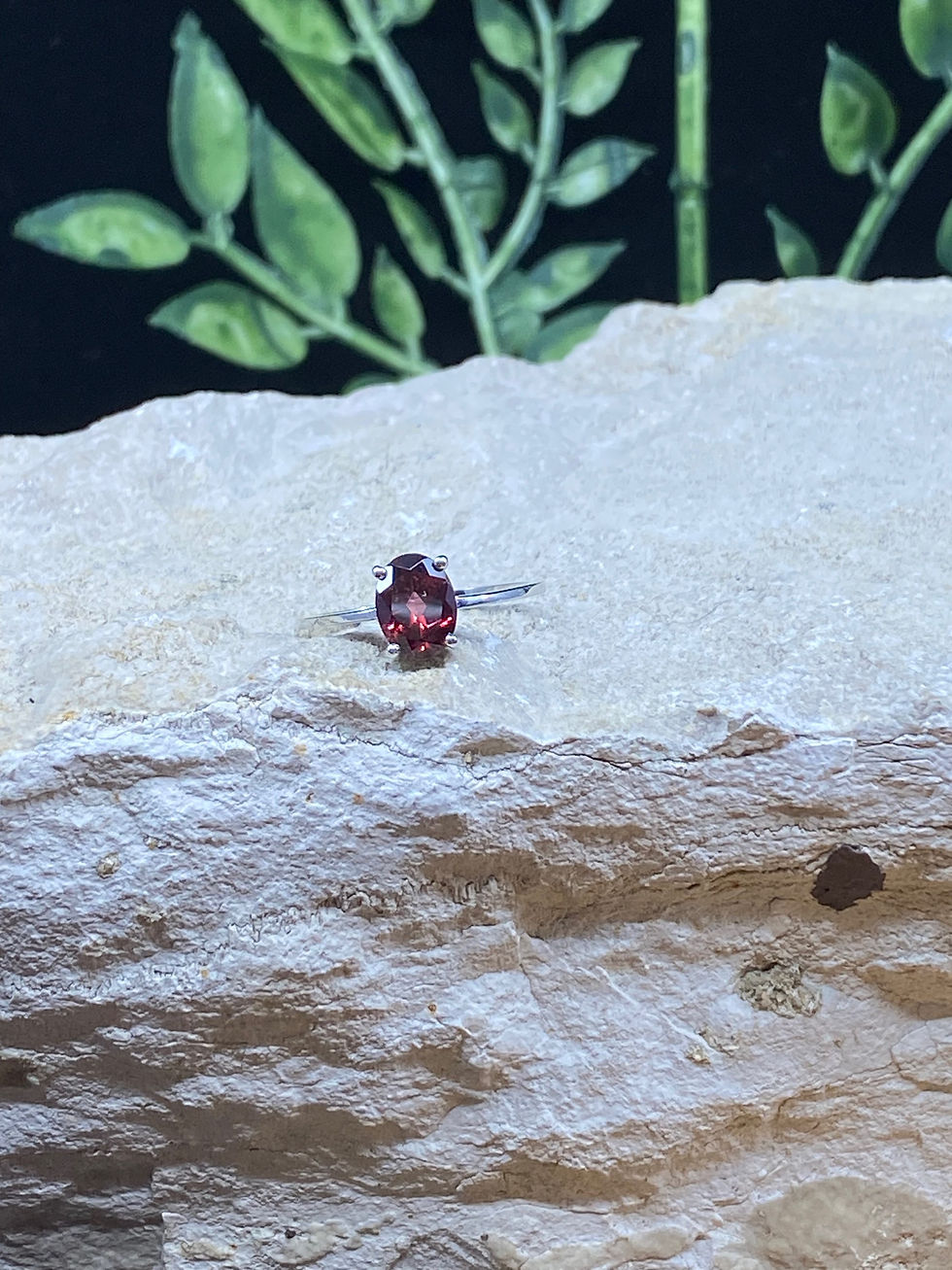 Garnet Faceted Oval Sterling Silver Ring - Sm/F - Size 9