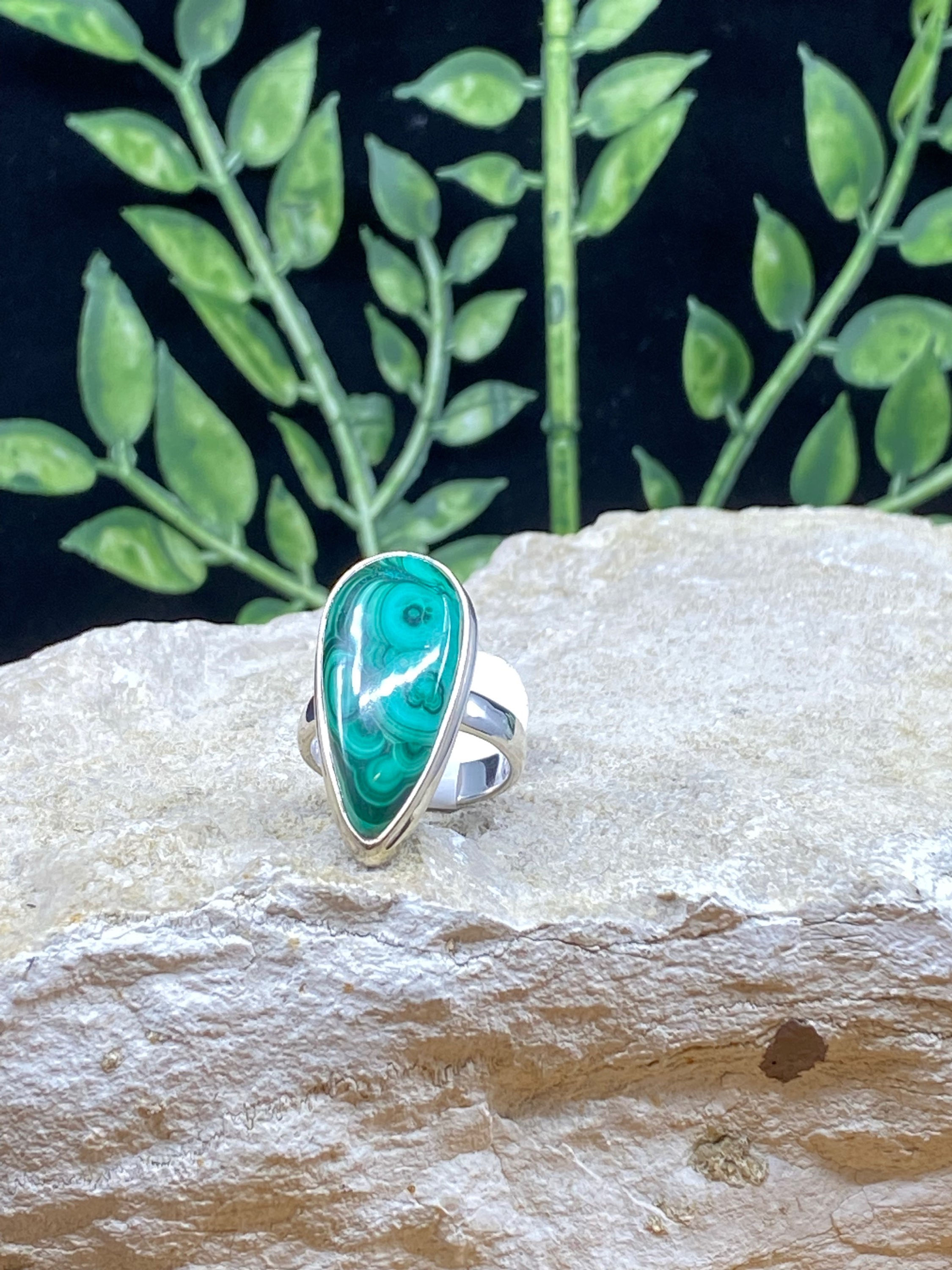 Bulls Eye Malachite Teardrop Sterling Silver Ring - Size 6