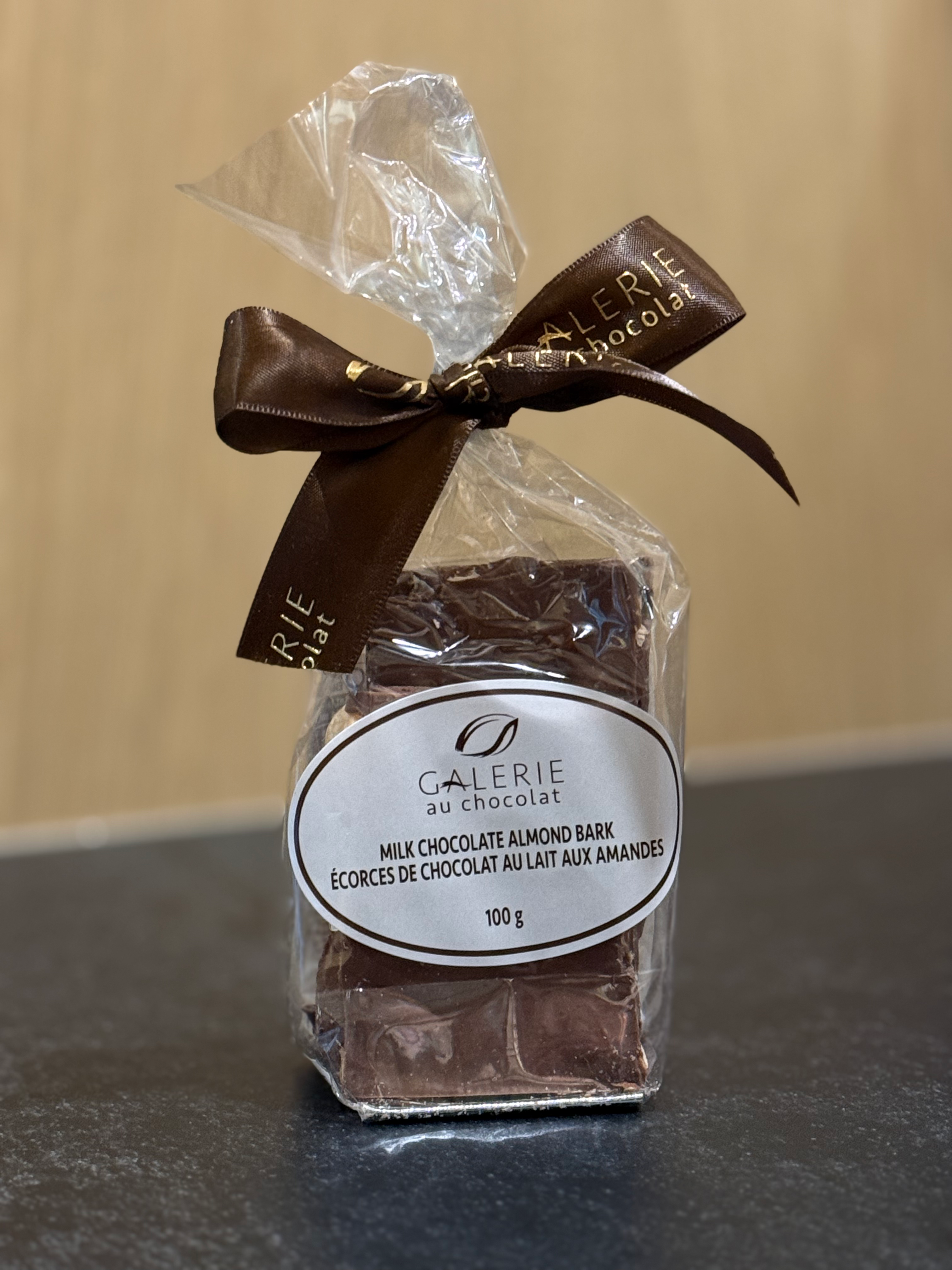 Galerie au Chocolate - Milk Choc Almond Bark
