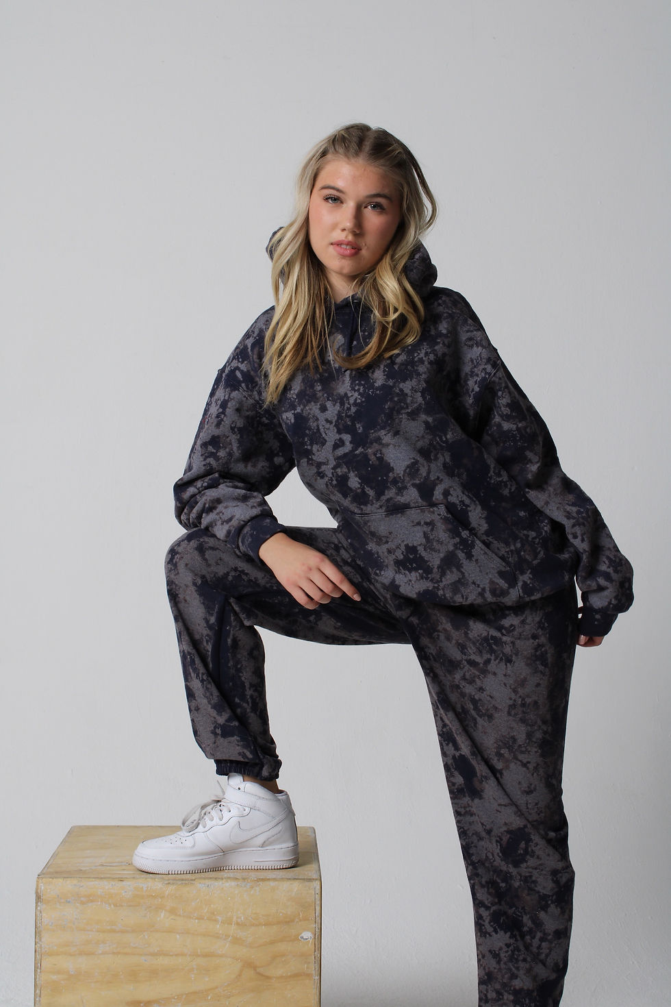 Thumbnail: Lightning Top