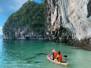 Turquoise water and limestone cliffs on a private longtail boat tour to Hong Island, Krabi