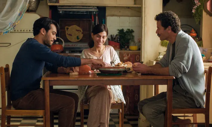 A still from The Blue Caftan