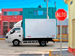 Alianza para ofrecer vehículos de reparto eléctricos