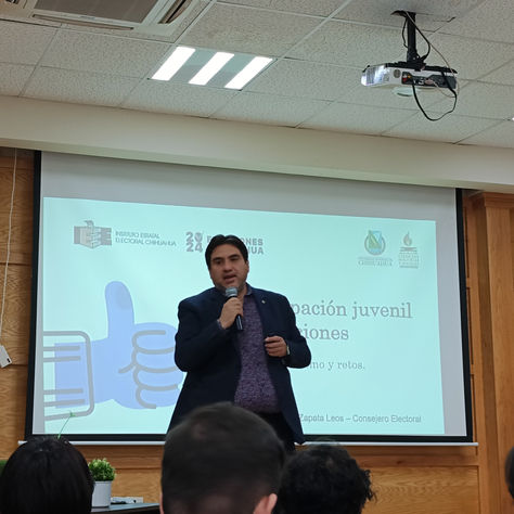 ¿LOS JOVENES PUEDEN REPRESENTAR UN CAMBIO O LA INDIFERENCIA?; YURI ZAPATA DA CONFERENCIA SOBRE LA PARTICIPACIÓN JUVENIL EN LAS ELECCIONES