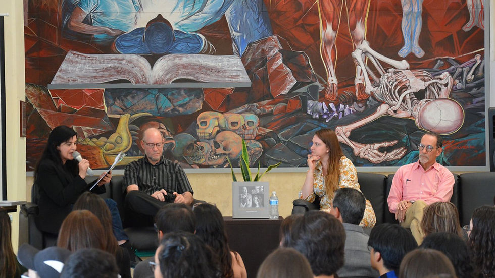 Doctor Arturo Rodríguez Torija presenta su libro en Facultad de Medicina de la UACH