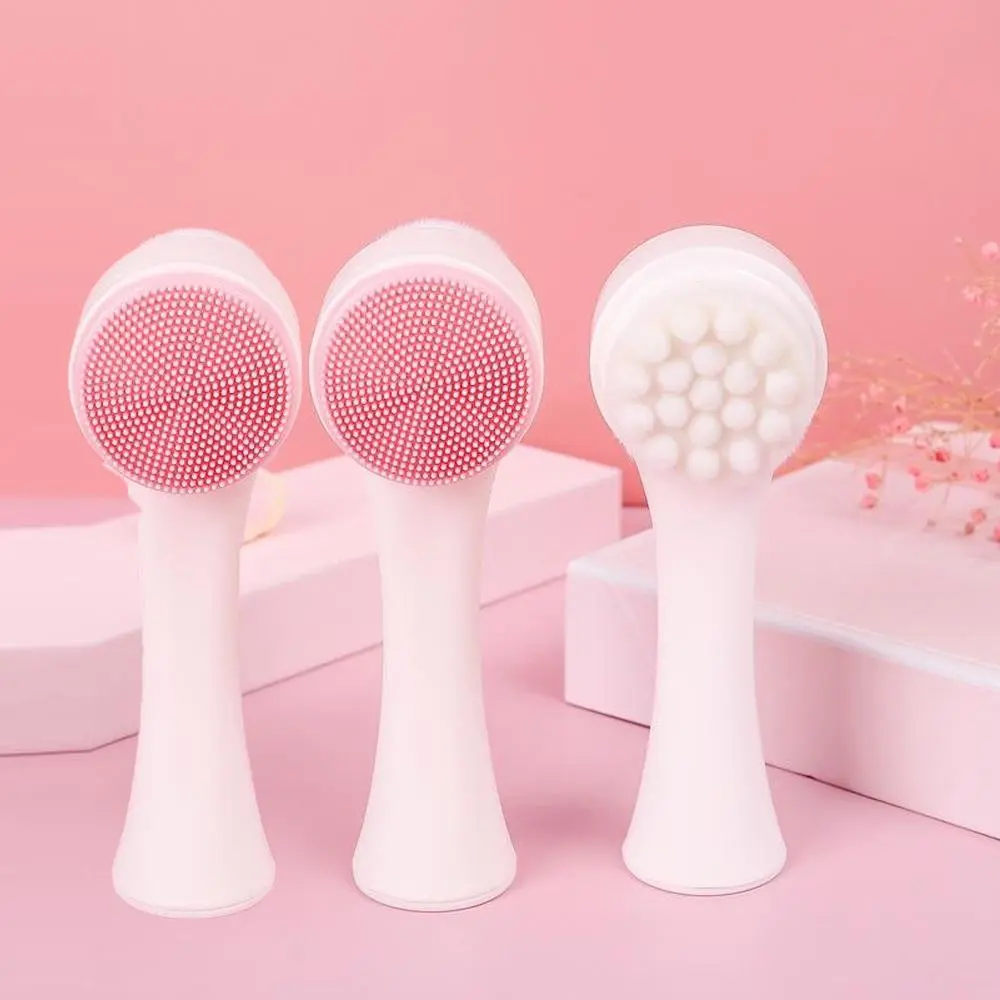 Silicone Facial Cleansing Brush – Soft Bristles & Deep Pore Cleaning