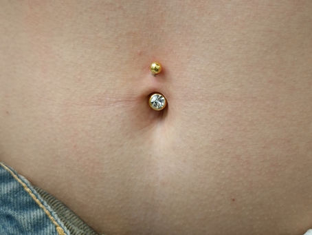 #1358 Piercing Nombril | American Body Art