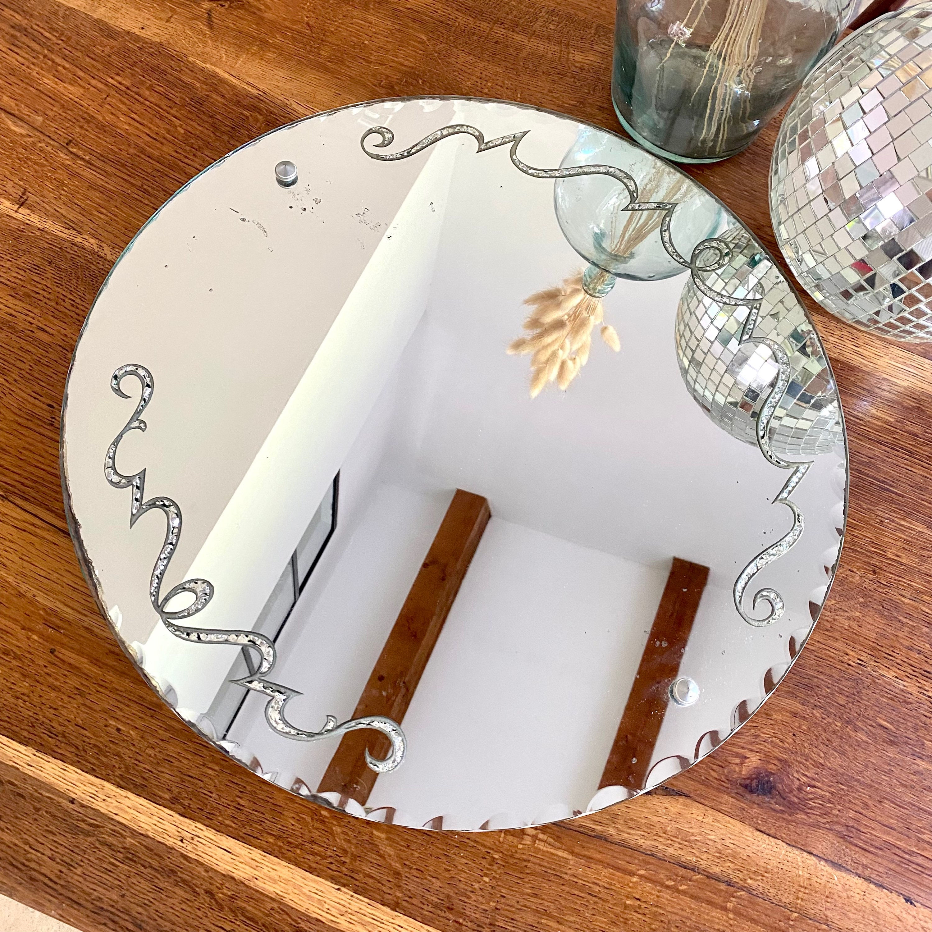 Miroir ciselé art déco 