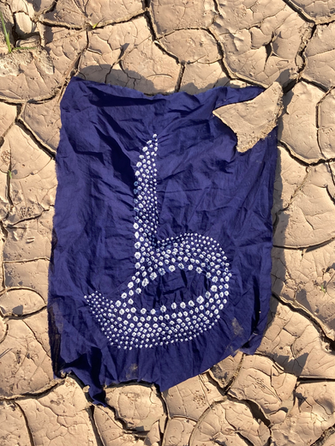 Bandhani tie-dye typeface