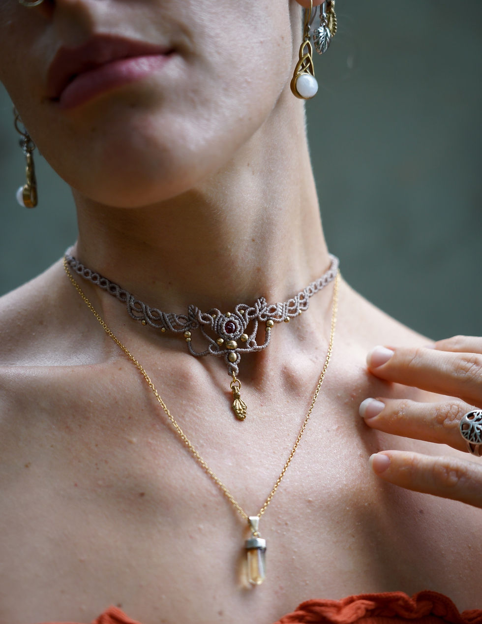Miniature : Tiny Choker with Garnet
