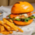 HAMBURGUESA DE CAMARÓN AL CARBÓN (150 g).