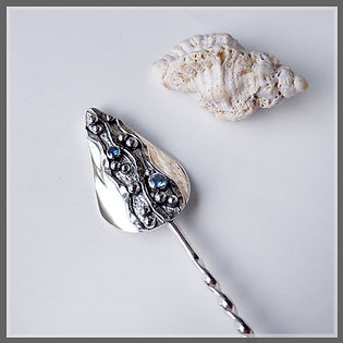 Pic à chigon artisanal en argent et pierre fine pour ornée votre coiffure de mariage P1140253