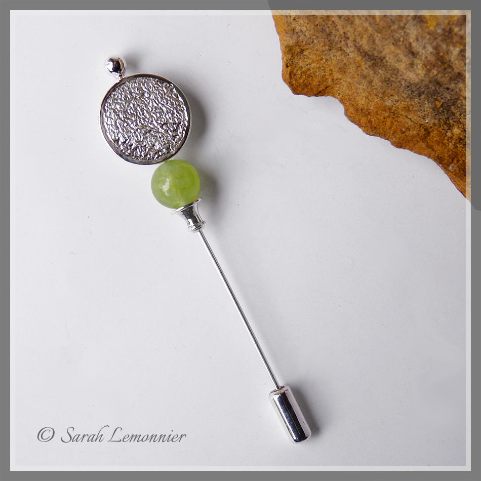 Miniature : Broche fibule en argent 925° ronde gravure effet granite et perle de gemme