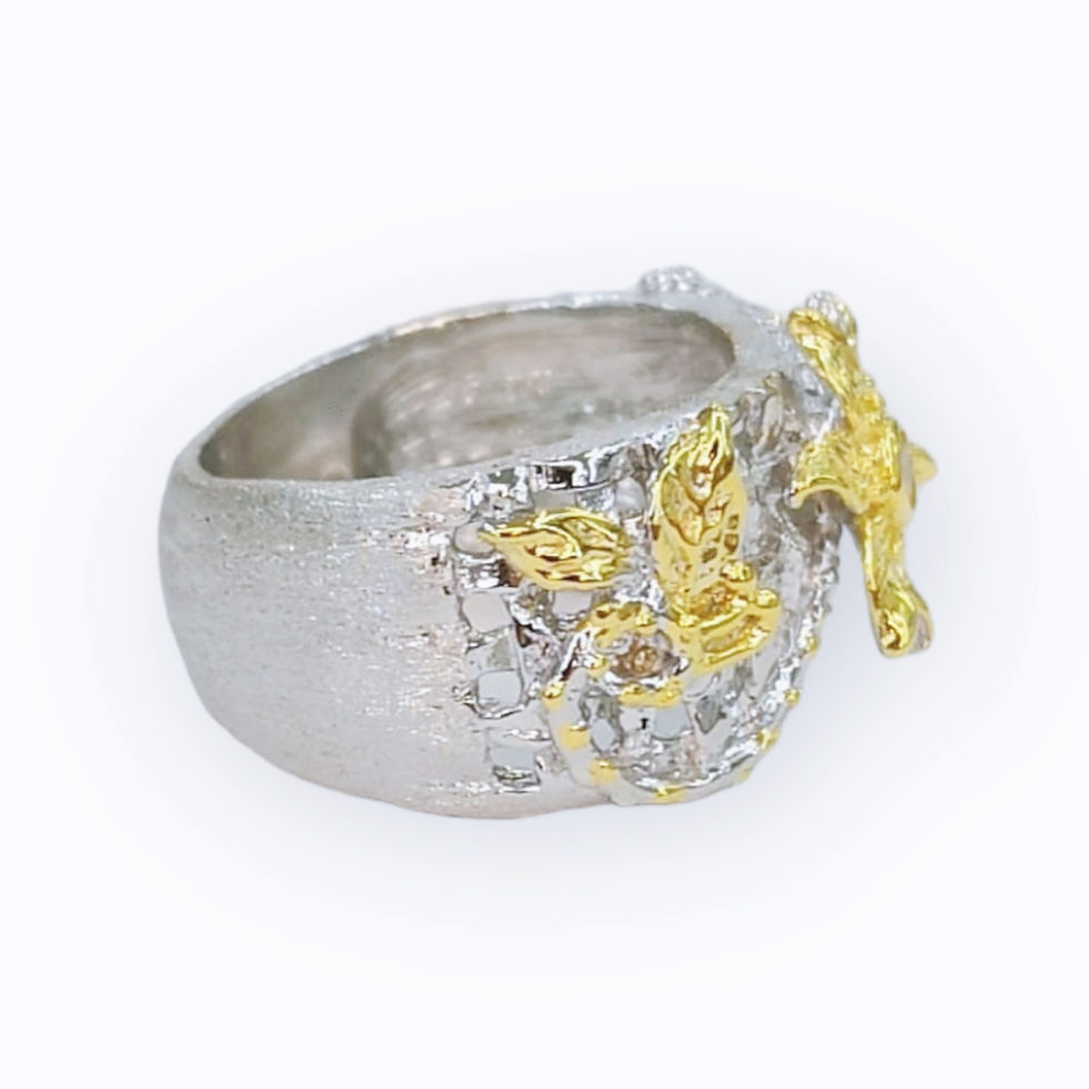 Thumbnail: Vintage Style Textured Silver & Gold Regency Inspired Vintage Daisy Ring