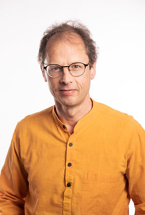 Studio_portrait_PM_mars2022-1.jpg