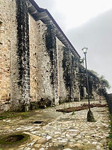 Portada lateral de Exconvento