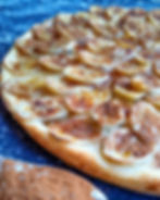 Pizza de banana caramelizada