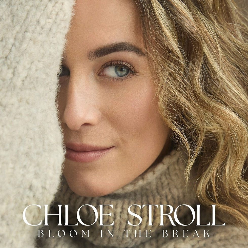 หวานขม เศร้าโดนใจ “Chloe Stroll” ปล่อยซิงเกิลใหม่ “Love in the Dark” เพลงรักที่เลือกจากลาเพื่อรักษาความทรงจำ