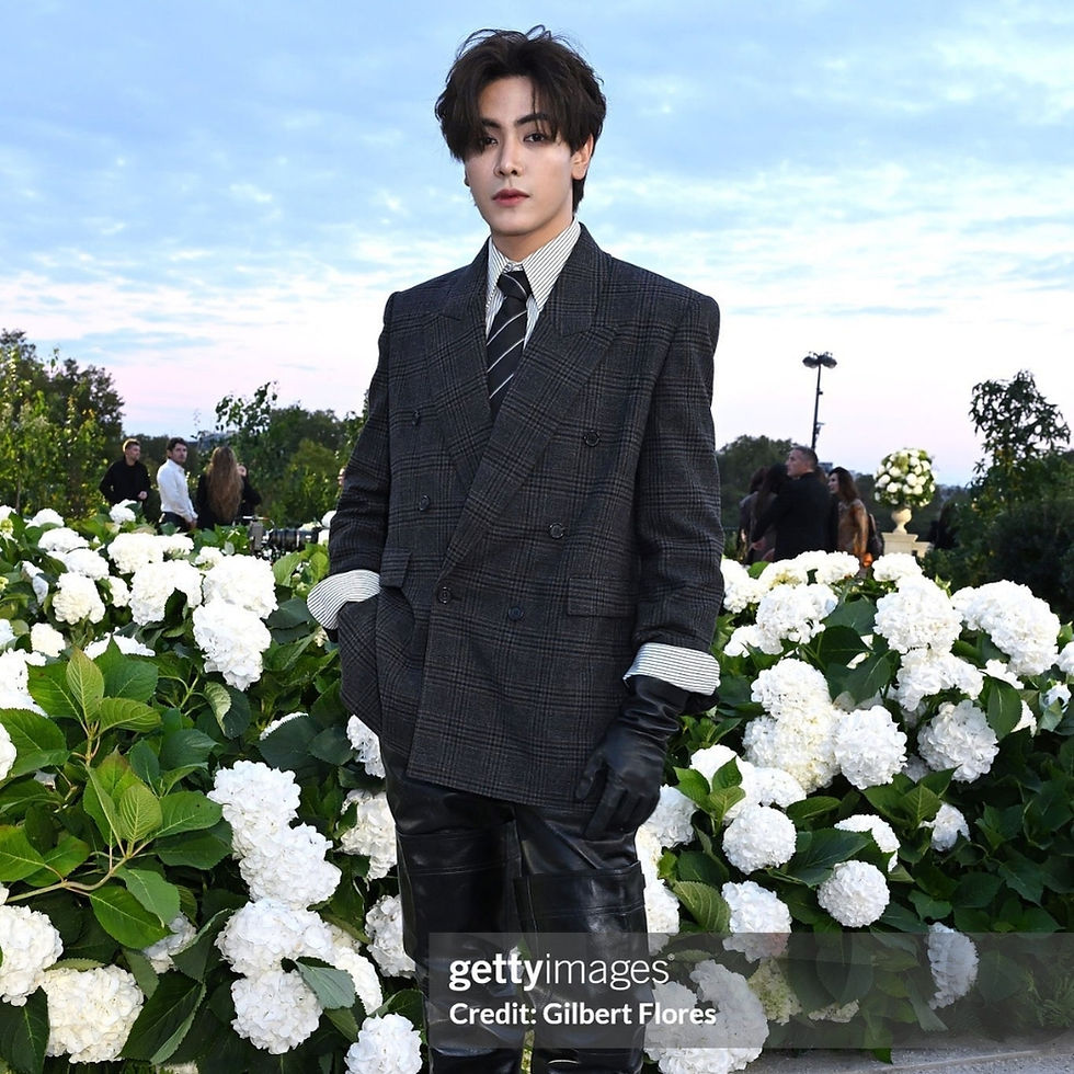 “จุง อาเชน” ร่วมชมแฟชั่นโชว์ Saint Laurent Spring/Summer 2026 ณ กรุงปารีส สะกดทุกสายตาใน Paris Fashion Week