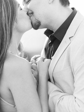 fall-biltmore-estate-engagement-session-photos-destination-glorious-moments-photography-92