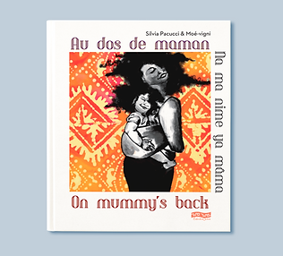 au dos de maman.png