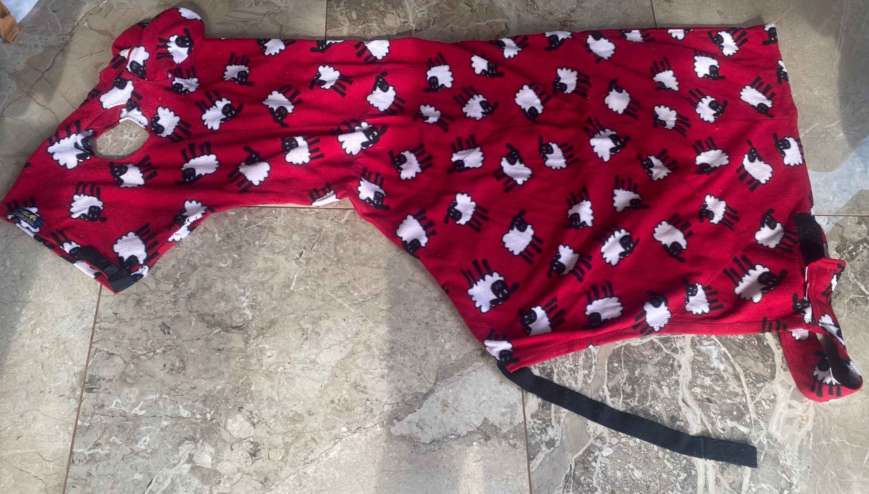 Snuggy hood large red sheep 
