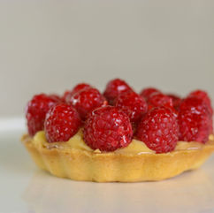 Mini Italian Tart with Fruits