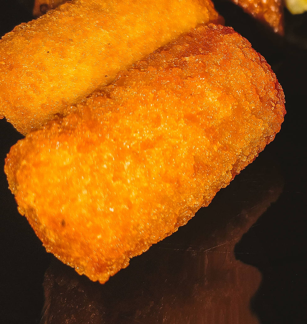 crocquettes-in-black-plate