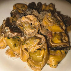 Tortellini-in-Porcini-Mushroom-sauce
