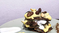 Cocoa-pancakes-with-Vanilla-cream 