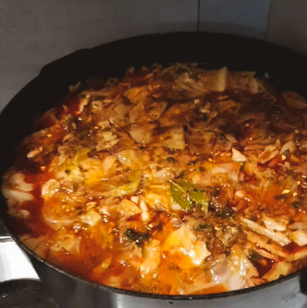 Boiled Cabbage with Potatoes and Ribs Lena