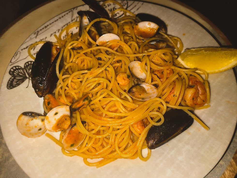 Deliciously-Creamy-Seafood-Pasta-with-Clams-and-Mussels