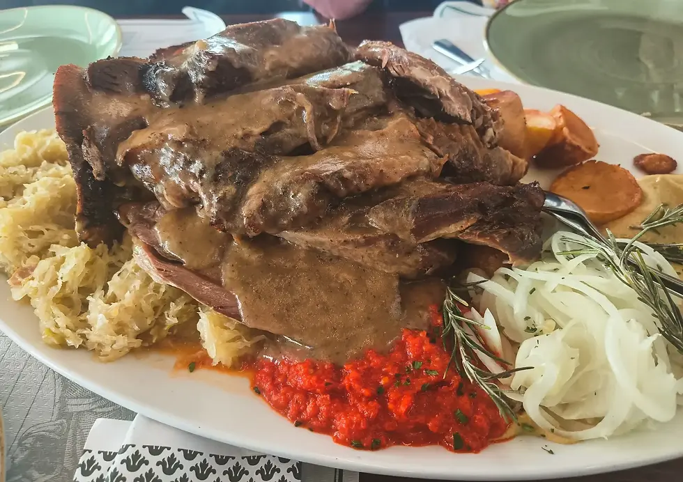 Roasted-Pork-Knuckle-with-Sauce