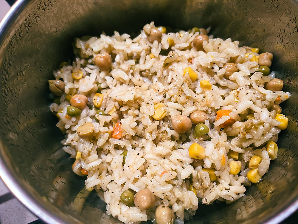 Rice with a Mixture of Vegetables and Chickpeas