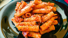 Pasta all’Amatriciana with Bacon in Hot Sauce